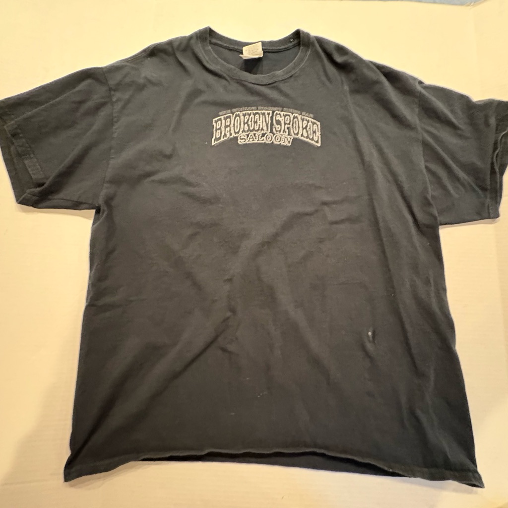 Gildan Black Broken Spoke Saloon Tee Xl
